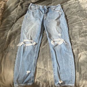 American Eagle ripped blue jean, Size 4